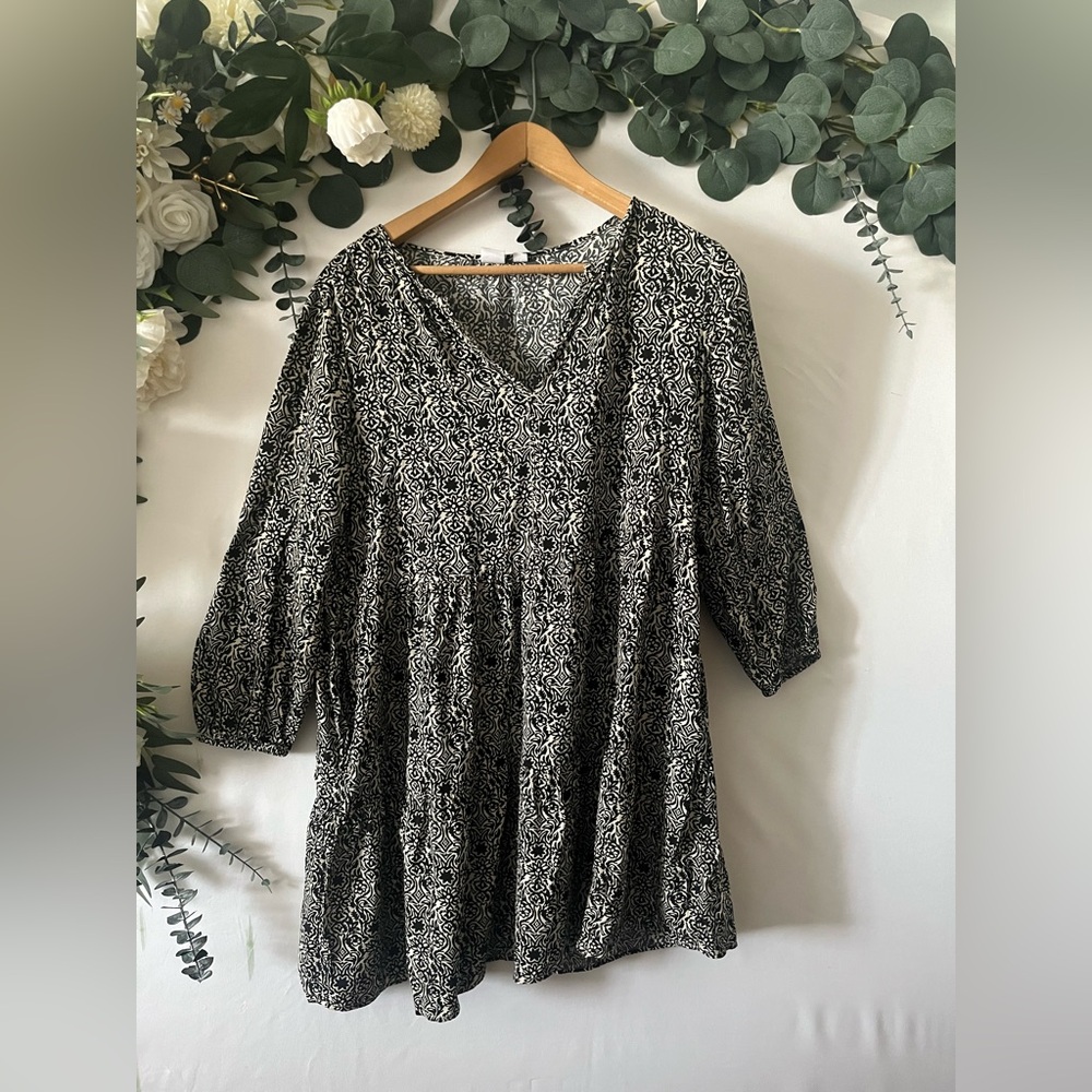 GAP Black and White Floral Dress with pockets